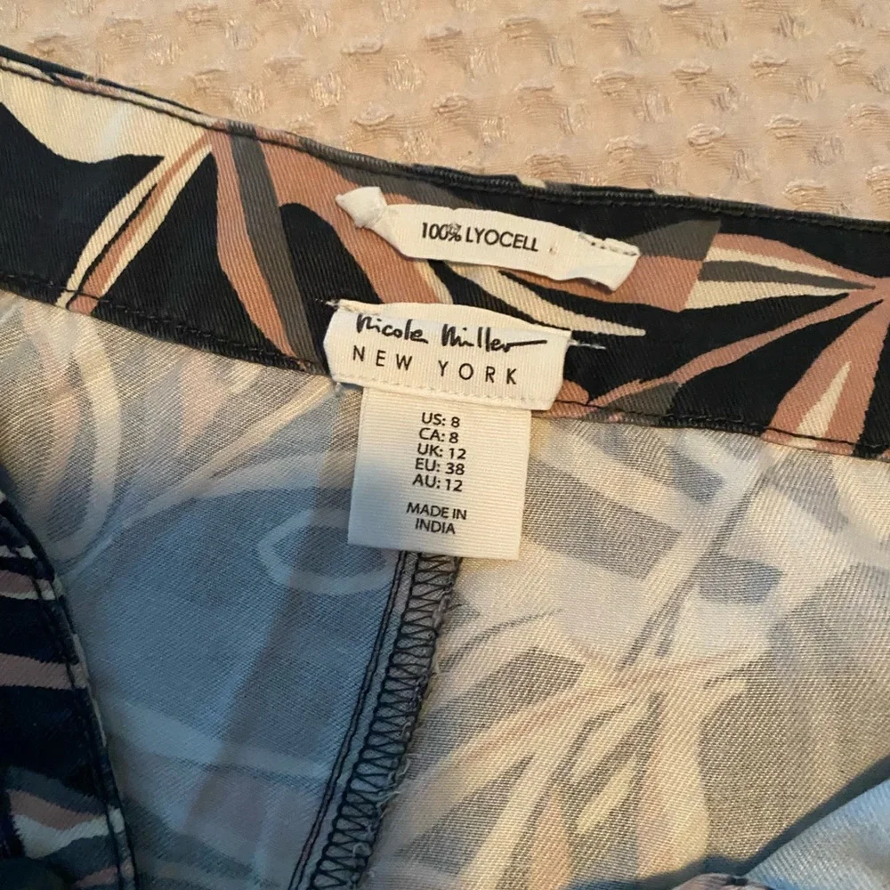 Nicole Miller New York Leaf Print Pants - Picture 3 of 14